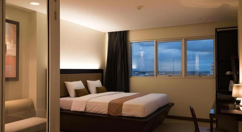 Gajahmada Avara Boutique Hotel Pontianak Exterior photo