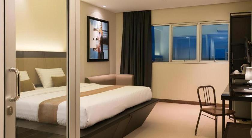 Gajahmada Avara Boutique Hotel Pontianak Exterior photo